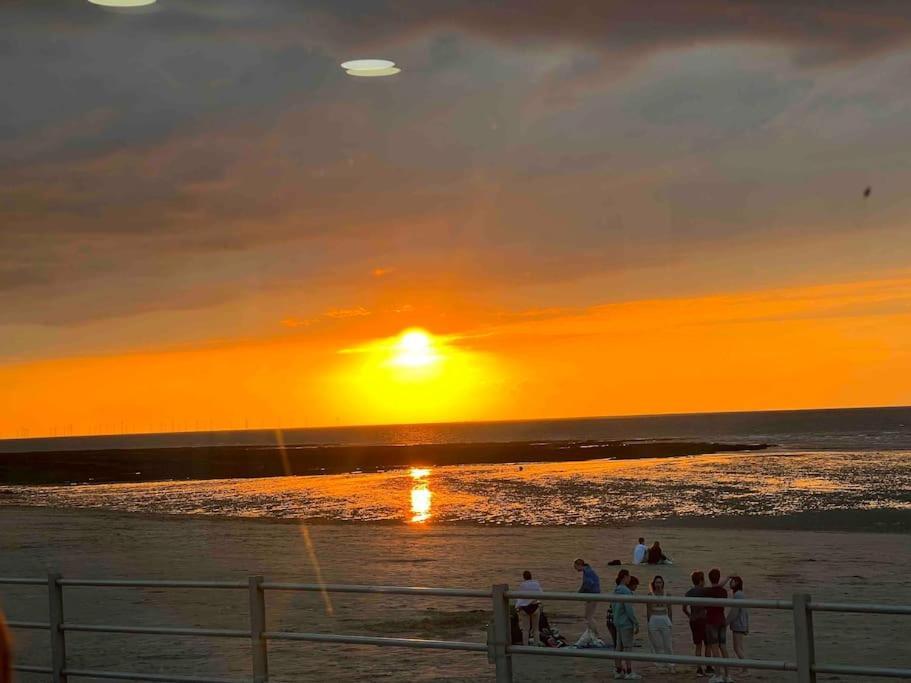 Cosy Coach House Garden Apartment By The Sea, Own Entrance Door, Garden Terrace With Exclusive Rear Door Access & Free Reserved Parking Space Only 2 Mtrs From Your Apt Door! Early Checkin From 3Pm And Late Check Out Till 11Am Available! Broadstairs Dış mekan fotoğraf