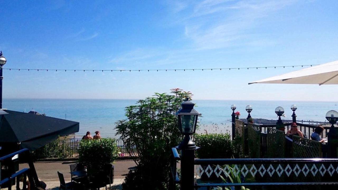 Cosy Coach House Garden Apartment By The Sea, Own Entrance Door, Garden Terrace With Exclusive Rear Door Access & Free Reserved Parking Space Only 2 Mtrs From Your Apt Door! Early Checkin From 3Pm And Late Check Out Till 11Am Available! Broadstairs Dış mekan fotoğraf